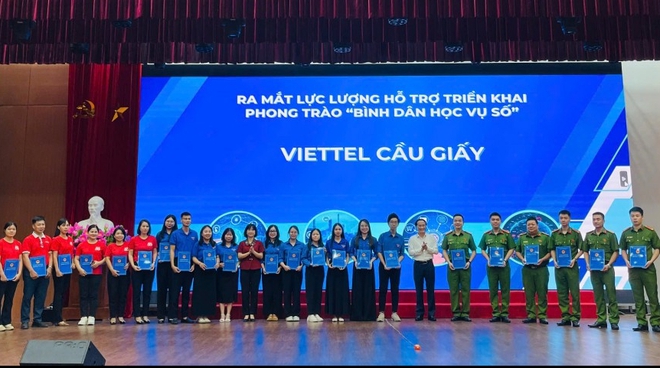 Phường Cầu Giấy: Quyết tâm trở thành điểm sáng của Thủ đô trong phong trào học tập số- Ảnh 3. Phường Cầu Giấy: Quyết tâm trở thành điểm sáng của Thủ đô trong phong trào học tập số- Ảnh 3.