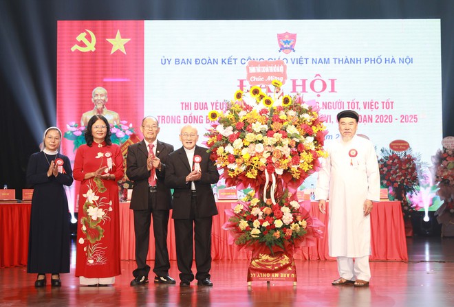 Phát động phong trào thi đua yêu nước trong đồng bào Công giáo Thủ đô lần thứ VII- Ảnh 5.