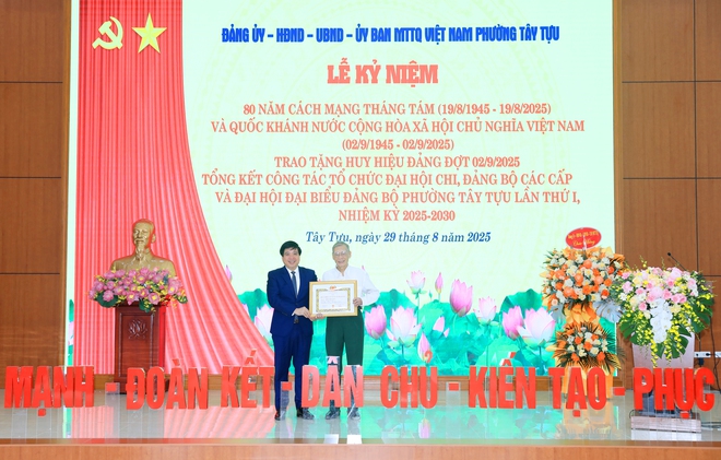 Phường Tây Tựu kỷ niệm 80 năm Cách mạng tháng Tám và Quốc khánh 2/9- Ảnh 3.