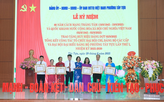 Phường Tây Tựu kỷ niệm 80 năm Cách mạng tháng Tám và Quốc khánh 2/9- Ảnh 8.