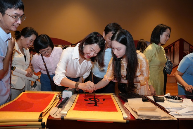 Triển lãm “Văn Miếu - Quốc Tử Giám: Không gian văn hóa từ tri thức ngàn năm” tại Đà Nẵng- Ảnh 3.