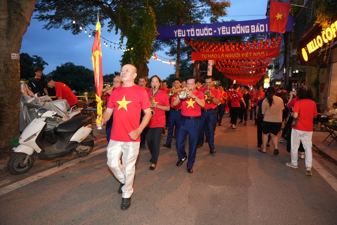 “Sắc đỏ Ba Đình” quảng bá du lịch văn hóa, lịch sử Hà Nội- Ảnh 6.