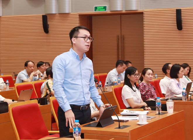 Thẳng thắn nhận diện những khó khăn, vướng mắc trong công tác tiếp nhận và giải quyết TTHC- Ảnh 10.