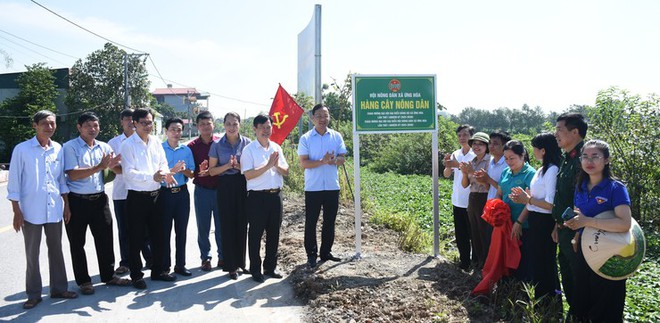 Ứng Hòa: Khởi công xây dựng nhà "Đại đoàn kết" và gắn biển các công trình chào mừng Đại hội Đảng- Ảnh 4.