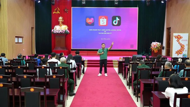 Thanh Oai: Trang bị kỹ năng bán hàng với công nghệ AI cho doanh nghiệp nhỏ và vừa- Ảnh 3.