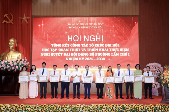 Tây Hồ tổng kết công tác tổ chức Đại hội và triển khai Nghị quyết Đại hội Đảng bộ phường lần thứ I- Ảnh 4.