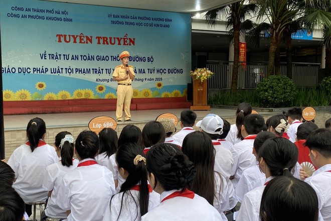 Hà Nội ra quân, xử lý hàng loạt phụ huynh, học sinh vi phạm giao thông- Ảnh 6.