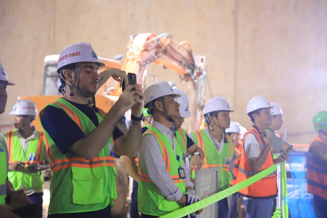Máy đào hầm TBM 'Táo bạo' tuyến đường sắt đô thị Nhổn - Ga Hà Nội đã tiến đến ga S10 - Cát Linh- Ảnh 2.
