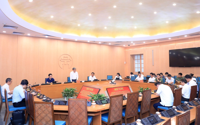 Phó Chủ tịch UBND Thành phố Trương Việt Dũng làm việc với các chuyên gia, nhà khoa học về kế hoạch phát triển dữ liệu lớn- Ảnh 5.