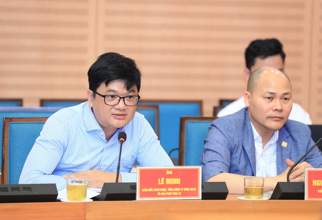 Phó Chủ tịch UBND Thành phố Trương Việt Dũng làm việc với các chuyên gia, nhà khoa học về kế hoạch phát triển dữ liệu lớn- Ảnh 9.