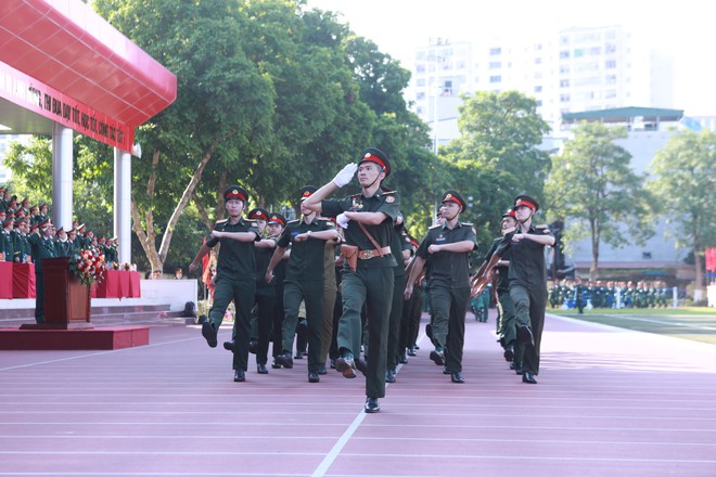 Học viện Hậu cần đón nhận danh hiệu Anh hùng Lực lượng vũ trang nhân dân lần thứ 2- Ảnh 8.