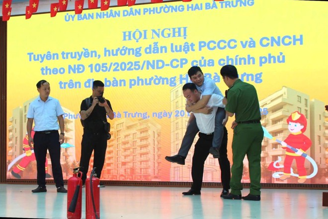 Phường Hai Bà Trưng tăng cường tuyên truyền, siết chặt an toàn phòng cháy chữa cháy- Ảnh 3.