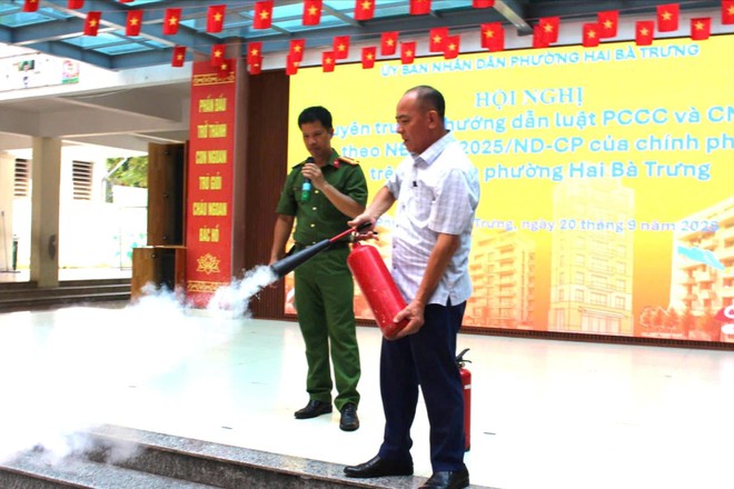 Phường Hai Bà Trưng tăng cường tuyên truyền, siết chặt an toàn phòng cháy chữa cháy- Ảnh 4.
