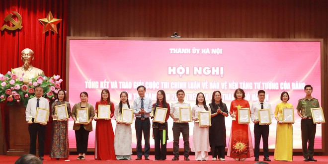 Trao giải Cuộc thi chính luận bảo vệ nền tảng tư tưởng của Đảng lần thứ Năm- Ảnh 11.