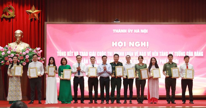 Trao giải Cuộc thi chính luận bảo vệ nền tảng tư tưởng của Đảng lần thứ Năm- Ảnh 7.