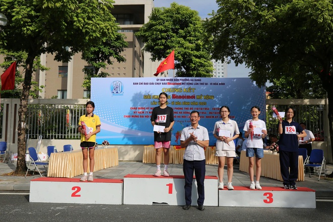 Sôi nổi Chung kết giải chạy Báo Hànộimới mở rộng lần thứ 50 tại phường Hà Đông- Ảnh 6.