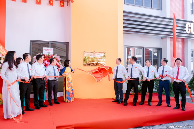 Phường Việt Hưng gắn biển công trình Trường THPT Lý Thường Kiệt chào mừng Quốc khánh 2/9- Ảnh 9.