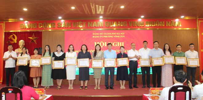Phường Vĩnh Tuy tổng kết công tác tổ chức, phục vụ Đại hội- Ảnh 6.