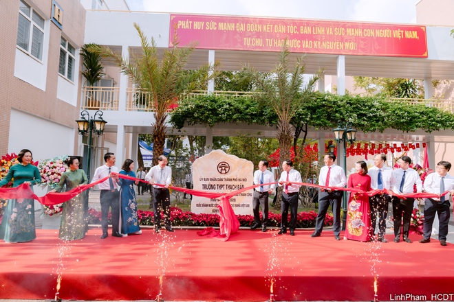 Phường Long Biên gắn biển công trình Trường THPT Thạch Bàn chào mừng 80 năm Quốc khánh 2/9- Ảnh 11.
