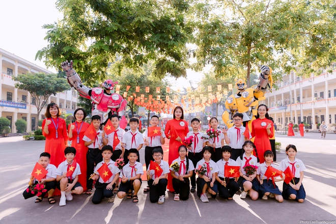 Hà Nội rộn ràng Lễ khai giảng năm học mới 2025 - 2026- Ảnh 11.