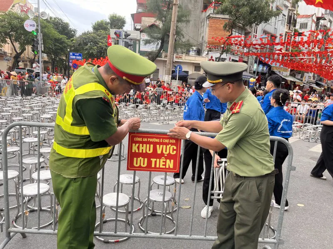 Nhiều hoạt động ý nghĩa của phường Ô Chợ Dừa góp phần vào thành công sự kiện A80- Ảnh 1.
