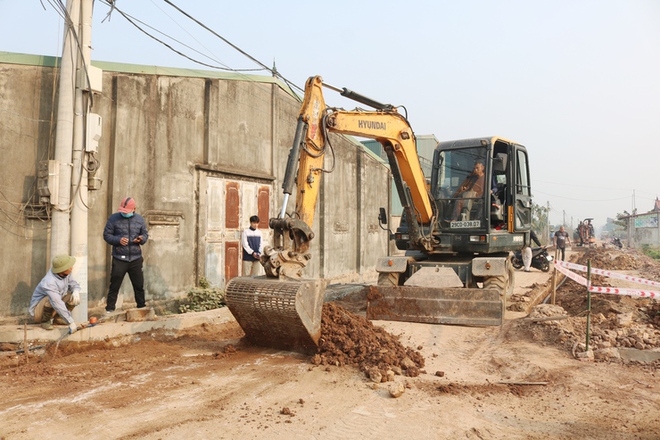 Kiểm tra tiến độ các dự án đầu tư công trọng điểm trên địa bàn xã Quốc Oai- Ảnh 2.