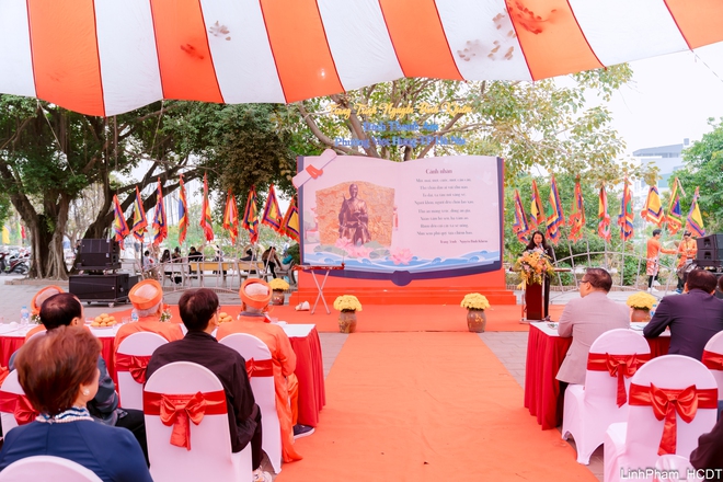 Phường Việt Hưng gìn giữ và lan tỏa giá trị văn hóa qua Lễ giỗ Trạng Trình Nguyễn Bỉnh Khiêm- Ảnh 3.