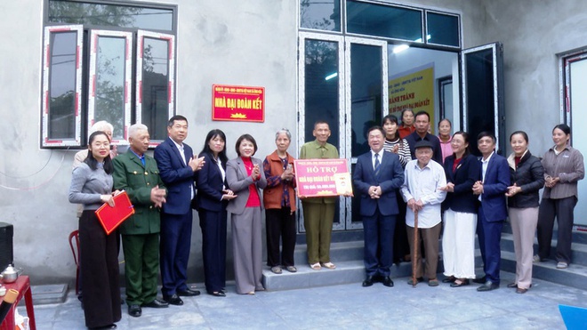 Xã Ứng Hòa: Trao 6 nhà Đại đoàn kết cho các hộ có hoàn cảnh khó khăn- Ảnh 3.