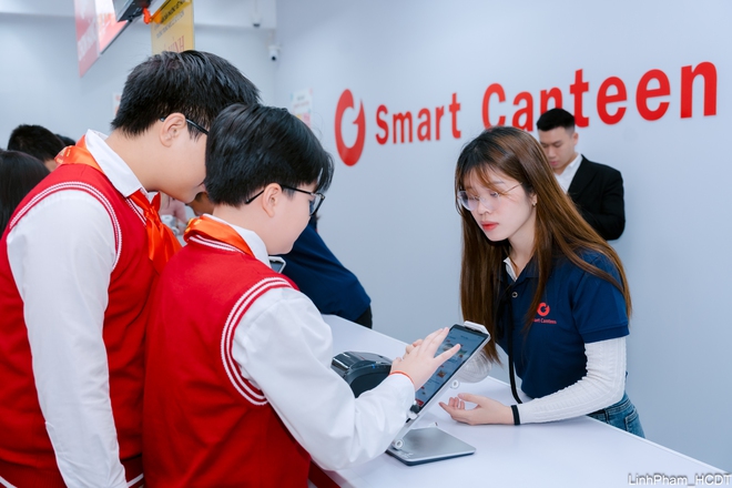 Phường Việt Hưng đẩy mạnh chuyển đổi số gắn với bảo đảm an toàn thực phẩm học đường- Ảnh 11.