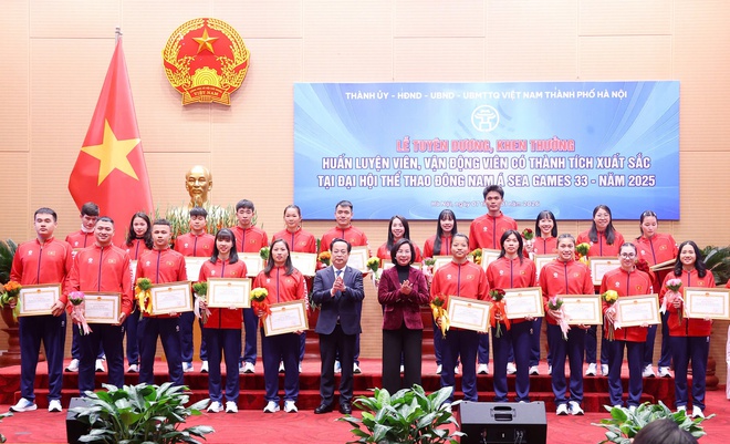 Hà Nội tuyên dương các vận động viên, huấn luyện viên đạt thành tích cao tại SEA Games 33- Ảnh 9.