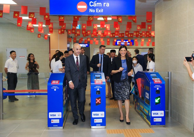Gắn biển lưu niệm tuyến đường sắt đô thị số 3, đoạn Nhổn - Ga Hà Nội- Ảnh 5.