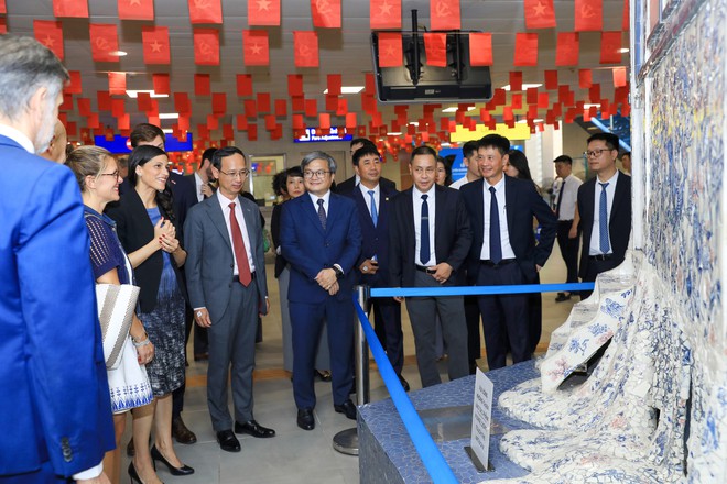 Gắn biển lưu niệm tuyến đường sắt đô thị số 3, đoạn Nhổn - Ga Hà Nội- Ảnh 7.