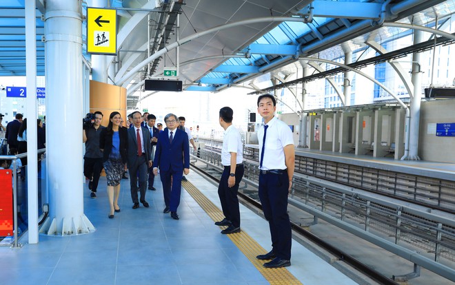Gắn biển lưu niệm tuyến đường sắt đô thị số 3, đoạn Nhổn - Ga Hà Nội- Ảnh 8.