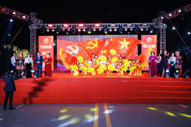 Phúc Lợi rộn ràng Liên hoan “Đảng - Mùa xuân - Dân tộc”, ra mắt Điểm “check-in” Xuân mới - Kỷ nguyên mới- Ảnh 10.