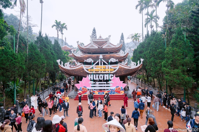 Chủ tịch UBND thành phố Hà Nội Vũ Đại Thắng kiểm tra công tác tổ chức Lễ hội Du lịch Chùa Hương năm 2026- Ảnh 7.