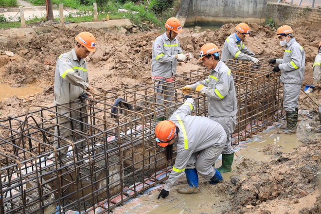 Chủ tịch UBND thành phố Hà Nội Vũ Đại Thắng kiểm tra, chúc Tết tại một số công trường thi công các dự án chống úng ngập- Ảnh 3.