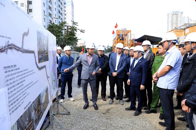 Chủ tịch UBND thành phố Hà Nội Vũ Đại Thắng kiểm tra, chúc Tết tại một số công trường thi công các dự án chống úng ngập- Ảnh 7.