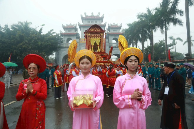 Phó Chủ tịch nước Võ Thị Ánh Xuân dự khai hội đền Hai Bà Trưng- Ảnh 5.