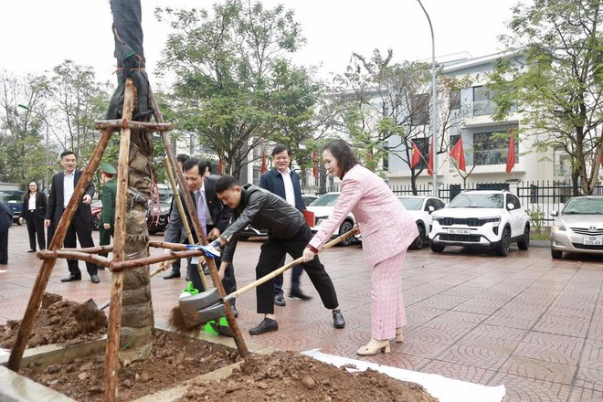 Phường Dương Nội: Trồng cây xanh để xây dựng đô thị hài hòa với thiên nhiên- Ảnh 5.