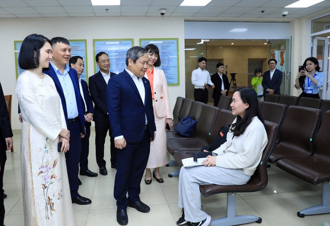 Chủ tịch Hà Nội Vũ Đại Thắng: Giải quyết thủ tục kịp thời, tận tâm phục vụ Nhân dân ngay từ những ngày đầu xuân- Ảnh 2.