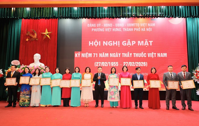 Ngành Y tế phường Việt Hưng khẳng định vai trò nòng cốt trong chăm sóc, bảo vệ và nâng cao sức khỏe Nhân dân- Ảnh 8.