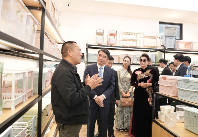 Phó Chủ tịch UBND Thành phố Nguyễn Xuân Lưu thăm, chúc Tết đơn vị doanh nghiệp trên địa bàn- Ảnh 3.