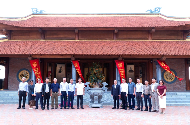 Lãnh đạo Thành phố dâng hương tưởng nhớ cụ Bùi Bằng Đoàn- Ảnh 3.