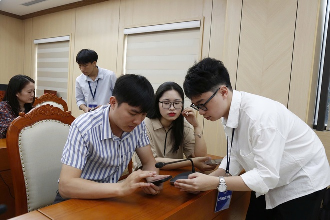 Phường Hà Đông tập huấn sử dụng phần mềm HanoiWork cho cán bộ, công chức- Ảnh 2.