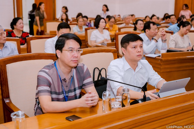 Hơn 150 cán bộ phường Việt Hưng được bồi dưỡng nghiệp vụ công tác xây dựng Đảng- Ảnh 5.