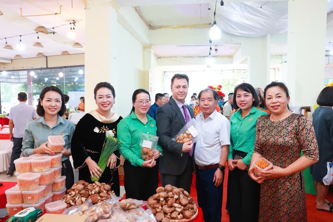 Gần 300 sản phẩm từ hợp tác xã, doanh nghiệp tham gia Phiên chợ Nông sản Hà Nội 2026- Ảnh 1.