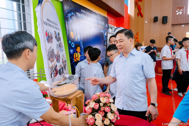 Phúc Lợi triển khai Bộ chỉ số đánh giá trường học chuyển đổi số, trường học văn minh hạnh phúc, tổ dân phố chuyển đổi số- Ảnh 2.