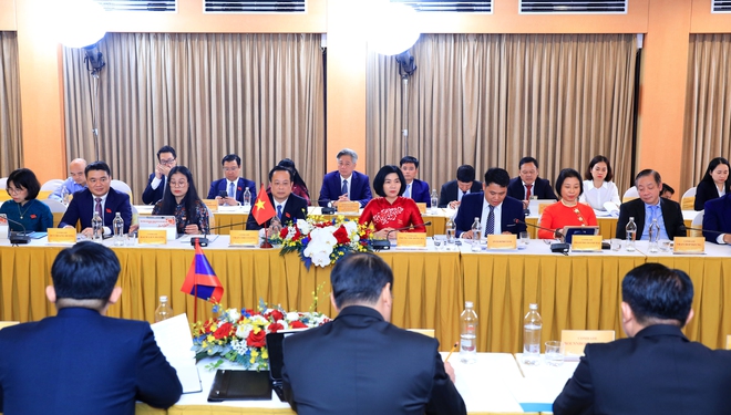 Hội đàm, trao đổi kinh nghiệm hoạt động cơ quan dân cử giữa Thủ đô Hà Nội và Thủ đô Viêng Chăn- Ảnh 2.