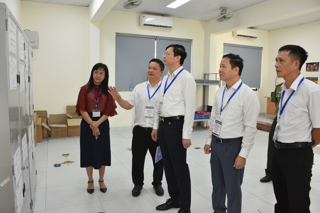 Gần 125.000 thí sinh Hà Nội bước vào kỳ thi lớp 10 THPT công lập- Ảnh 8.