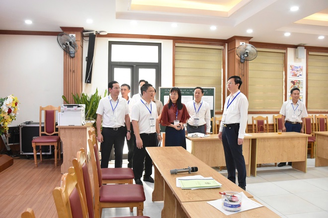 Gần 125.000 thí sinh Hà Nội bước vào kỳ thi lớp 10 THPT công lập- Ảnh 7.